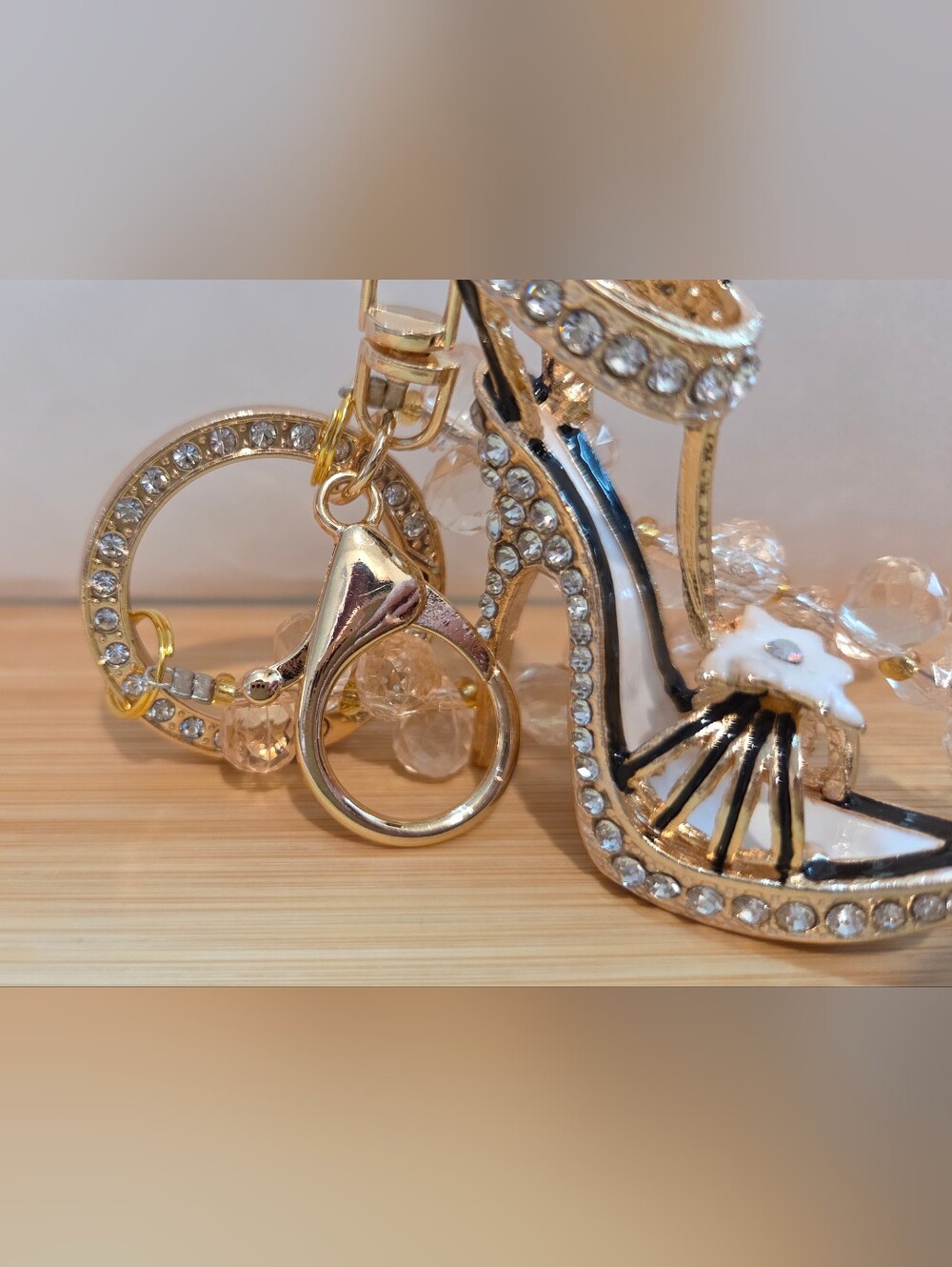 Sparkly Crystal Encrusted High Heel Keychain - With Beautiful Wristlet! - Picture 6 of 16